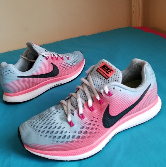 Nike Shoes - 2017 Women's Nike Zoom Pegasus Size 8.5
